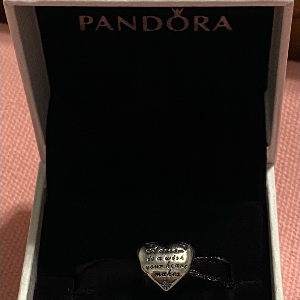 Pandora Disney Cinderella's Dream Heart Charm